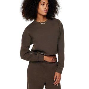 Aritzia TNA Cozy Fleece Perfect Cropped Gd Rich Mocha Brown Sweatshirt